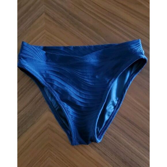 NWT $84 Kenny Flowers The Ravello Textured V front Bikini Bottom Navy Size XXS - Picture 9 of 12